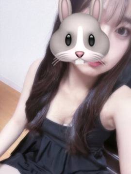 菜月ひな
